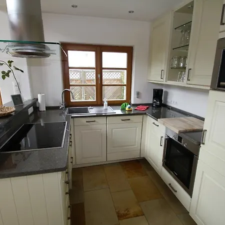 בית נופש Ferienhaus Am Katzenbach גרמיש-פרטנקירכן